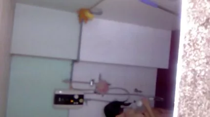 Magas csaj baszik érett szex pornó ingyen férfi punciban.