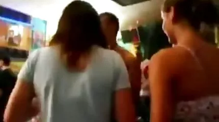 Charisma Cappellinek vibrátora és élő farka van. felnott filmek