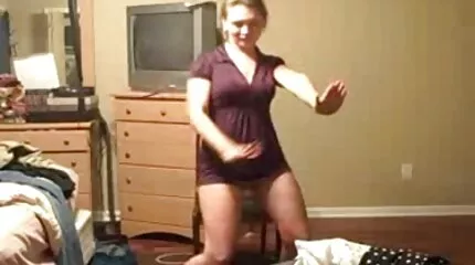 Az anális barátnők fiúkkal dugnak. szekszfilm ingyen Pornóvideó Dominica Phoenixszel, Evelina Darling.