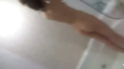 Nagy felálló kakas baszik a torkát egy szőke ingyen szex pornó szopás.