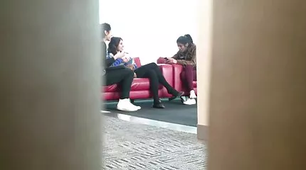 Testvér baszik a nővére anya hálószobájában. anya baszik fiával