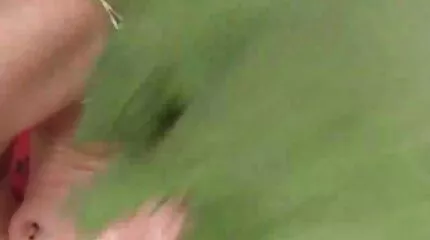 Kecses szőke egy fekete barátjával éjjel, potnó vadul kibaszottul.