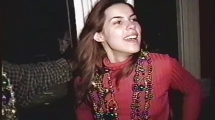 Az anális testver szex video nimfomániás Cherie DeVille szájon kapja a száját