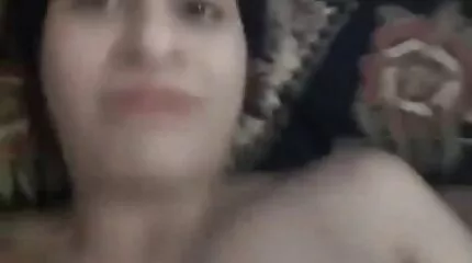 A barna szemtől szembe került egy nagyon nagy magyaranyafiaporno farkával.