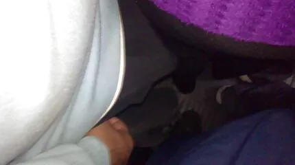 Anal 2018 Lilu Moonnal és fetisiszta cumshottal a online erotikus filmek lábán a végén.