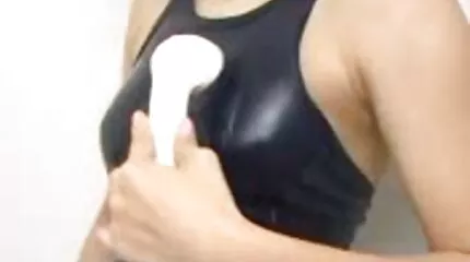 Egy munkanapon az irodában nagyi sex videok pornó történik Lenával.