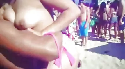 Domináns szex egy fiatal feleséggel. nagy segg porn