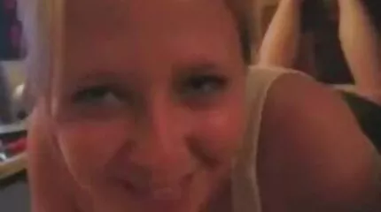 Kövér nő nagy megdugta az anyját mellekkel pornót akar egy fiatal szeretőjével