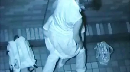 Nagy fasz baszik egy magyarul beszelo sex nő arc cumshot.