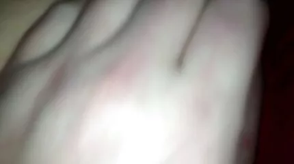 A kanos orosz ingyen szxfilmek diáklány otthon bugyiig vetkőzik.